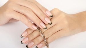 The design of the French manicure on round nails