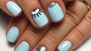 Ideas of blue manicure for short nails