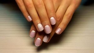Gentle Manicure Ideas for Short Nails