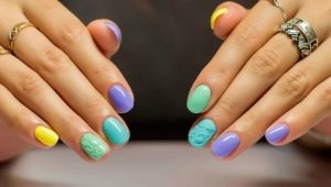 Interesting ideas of bright manicure for short nails
