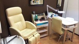 Furniture for a manicure cabinet: features, types and rules of choice