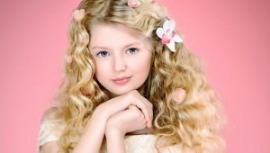 Holiday hairstyles for girls with long hair