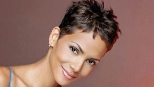 Pixie haircut for women for 40 years