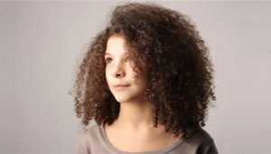 Choosing a curling iron for afro-curls