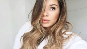 Balayazh on medium brown hair