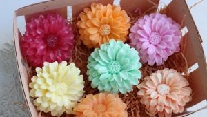 How to make flowers from soap with your own hands?