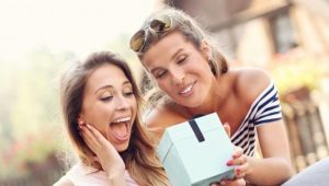 What to give a friend for a birthday?