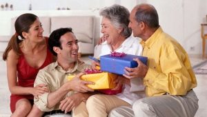 What to give parents for the New Year?