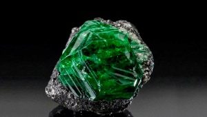 All about tsavorite