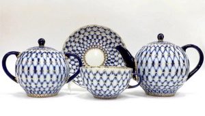 Cobalt dishes: features and history of origin