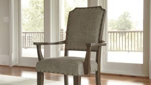 Features and types of chairs for the kitchen with armrests