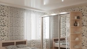 Cabinets with a mirror in the bedroom: varieties, tips for choosing and installing