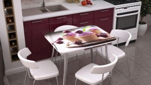 Tables with photo printing in the kitchen: a variety of models and selection recommendations