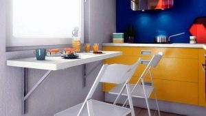Folding tables for a small kitchen: advantages and disadvantages, varieties and tips for choosing