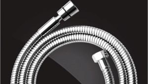 Kitchen faucet hoses: types and tips for choosing