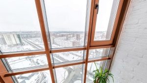 Aluminum glazing of loggias: features and types
