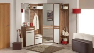 Features of the corner hallway and recommendations for its choice