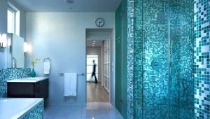 Mosaic tiles for the bathroom: features and tips for choosing