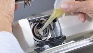 How to lubricate a sewing machine?