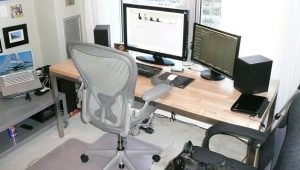 What should be the workplace of the programmer?