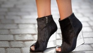 Ankle boots on a wedge: description, models, colors