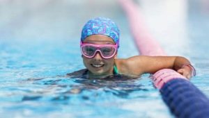 Textile hats for the pool: characteristics, pros and cons, choice