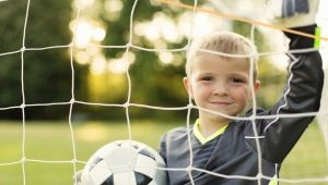 Choosing children's thermal underwear for football