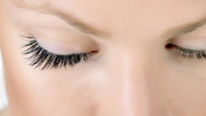 Eyelash extensions squirrel effect