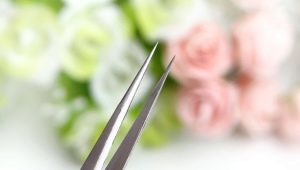 Choose tweezers for eyelash extension