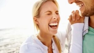 How to develop a sense of humor and learn to joke?