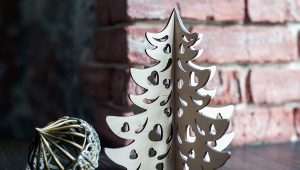 How to make a Christmas tree from plywood?