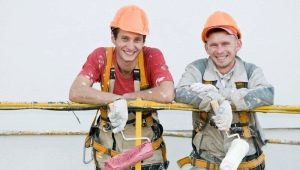 Who is the painter and what does he do?