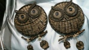 Weave an owl from newspaper tubes