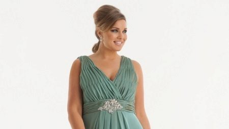 What styles of dresses are suitable for overweight women?