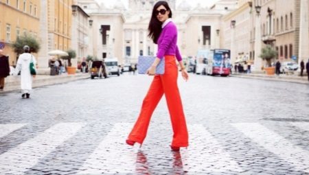 What to wear red pants with?