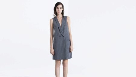 Sleeveless Extra Long Jacket