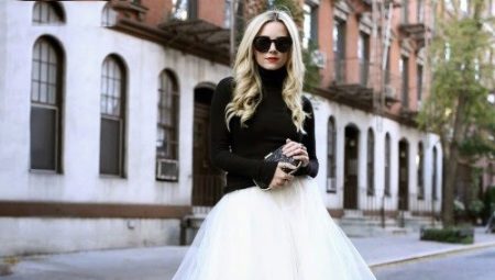 Rollkragenpullover - eine universelle und praktische Sache im Kleiderschrank jeder Frau