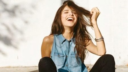 Women's shirt without sleeves