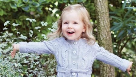 Knitted sweaters for girls