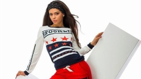 Fabric for tracksuits