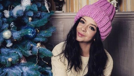 Cap with a lapel and a popular marshmallow