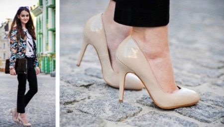 Shoes in beige and flesh colors