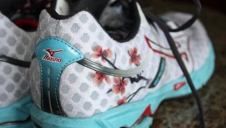 Mizuno sneakers