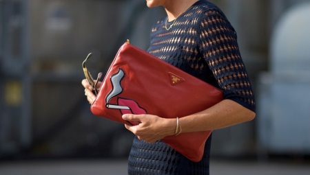 Embreagallades de pell de dona