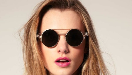 Round sunglasses