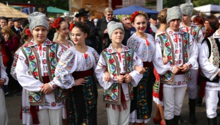 Moldavian national costume