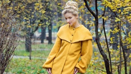 Salop - coat with a drape