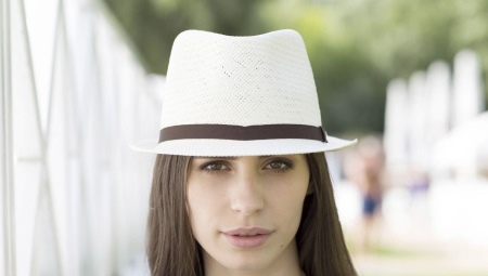 Trilby hat