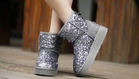 Ugg boots on the platform