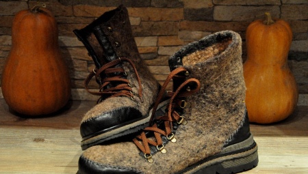 Felt boots
